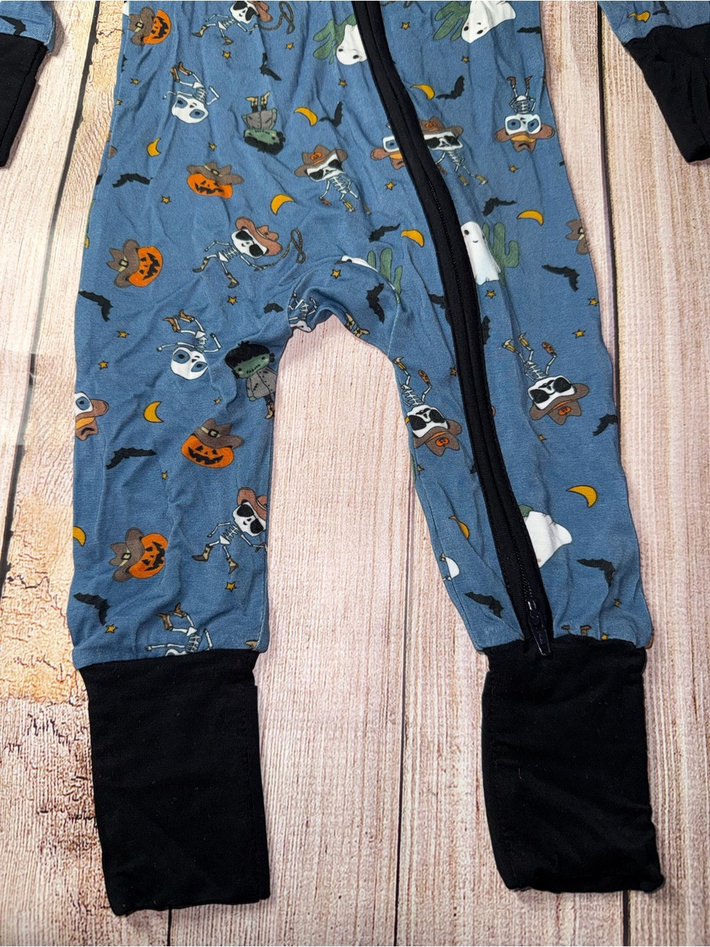 Tullabee | Halloween Pajamas - Picture 2 of 7